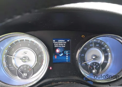 2013 Chrysler 300 300S z USA, uszkodzony, nr VIN 2C3CCABG9DH728135